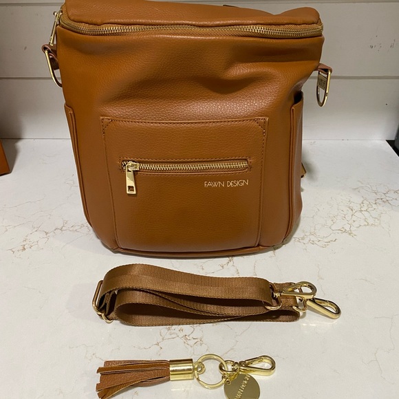 *DISCONTINUED* Fawn Design Mini Diaper Bag - Picture 7 of 16